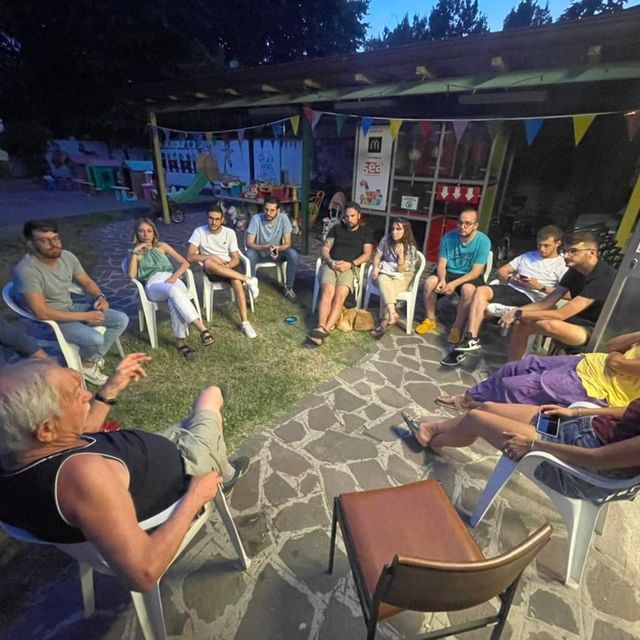 Preparazione dell’evento per bambini e adulti di sabato 25 Preparazione dell’evento per bambini e adulti di sabato 25